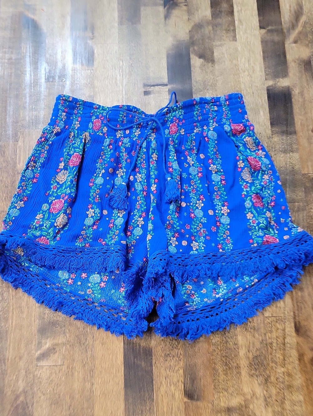 Vanilla Star Royal Blue Floral Tassel High-Waist Shorts Size Small